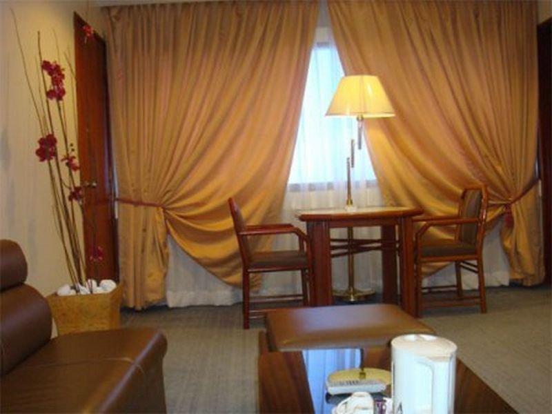 The Emperor Hotel Malacca Екстер'єр фото