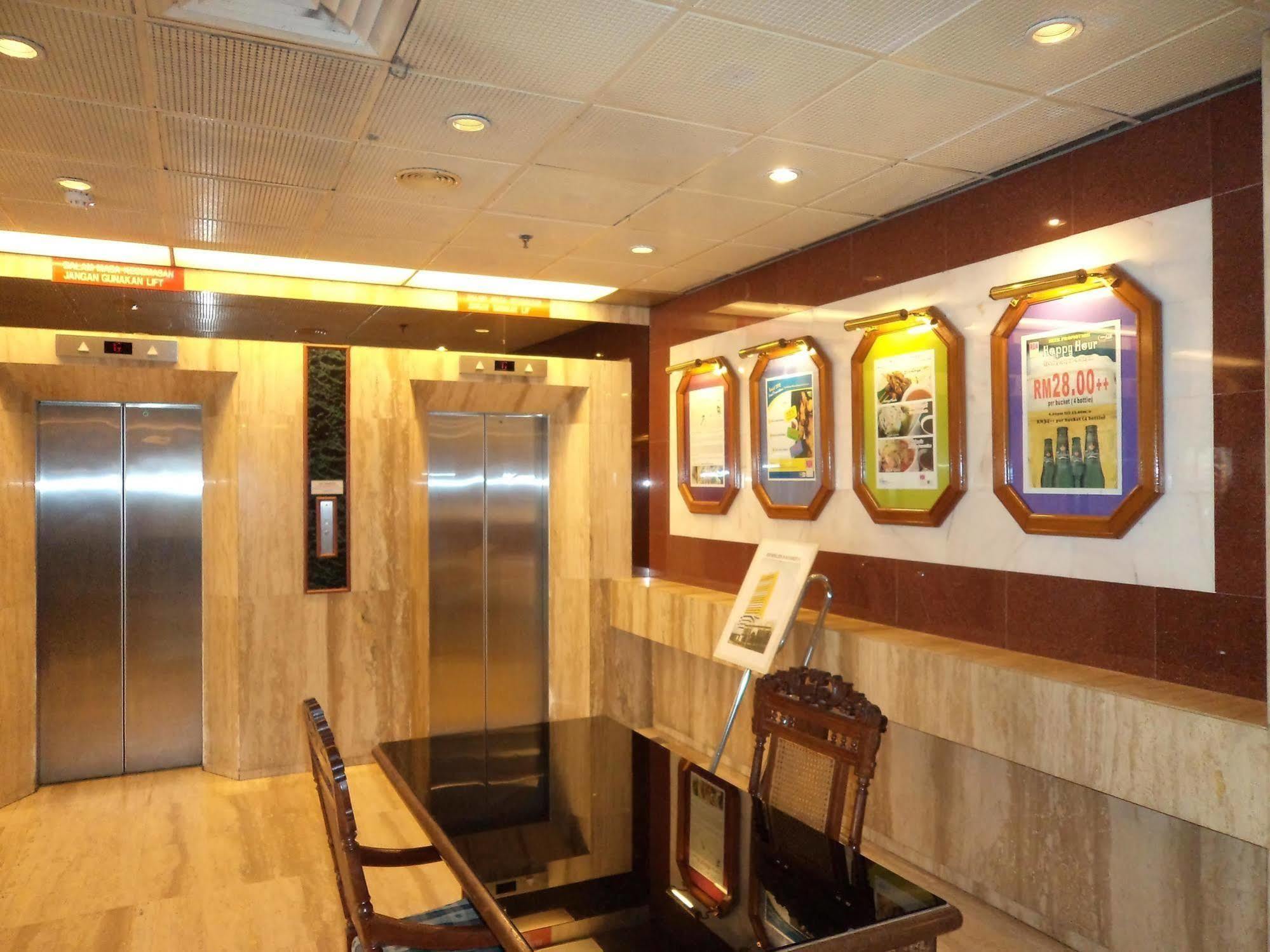 The Emperor Hotel Malacca Екстер'єр фото