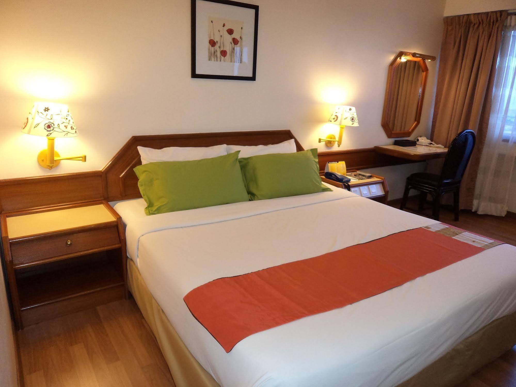 The Emperor Hotel Malacca Екстер'єр фото