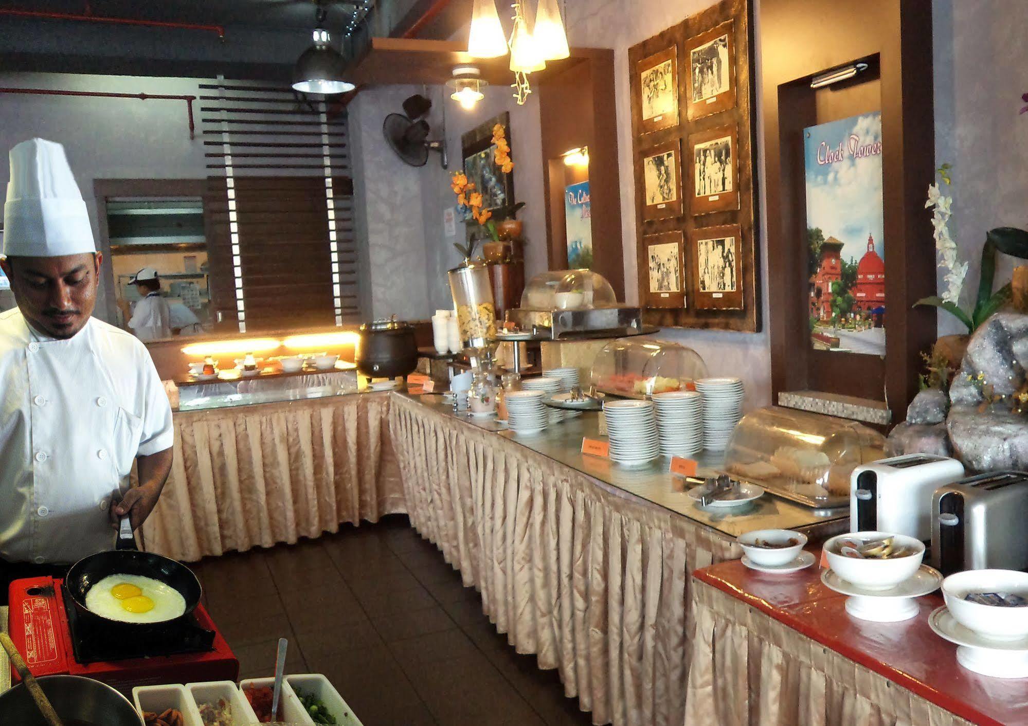 The Emperor Hotel Malacca Екстер'єр фото
